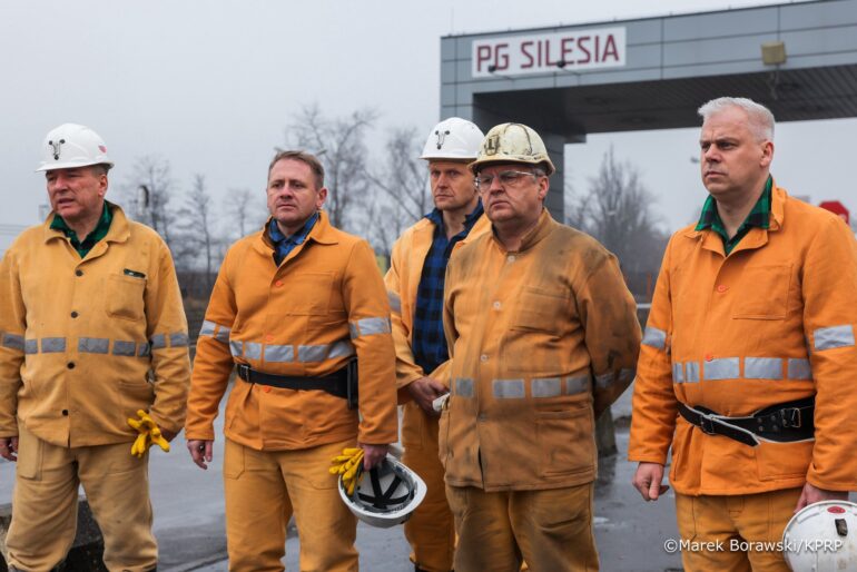 Protest w kopalni Silesia. Z górnikami spotkali się ministrowie z Kancelarii Prezydenta RP. (fot. KPRP)