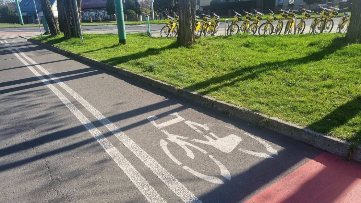 Sprawdź, na jakim etapie jest velostrada Tychy Katowice. Aktualne prace budowlane, nowe dofinansowanie z GZM i UE oraz planowany termin zakończenia inwestycji.