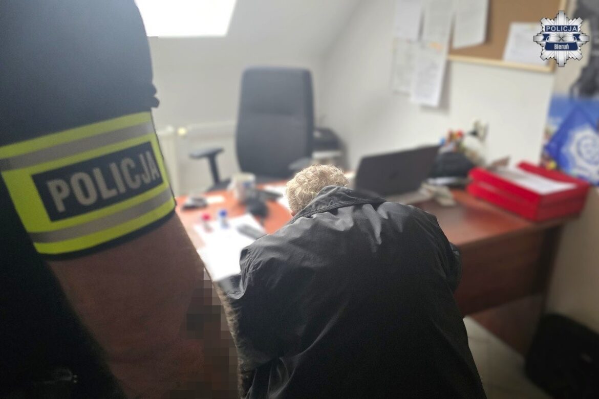 W Chełmie Śląskim odnaleziono ciało Michała K. Zatrzymany 65-letni mężczyzna, podejrzany o zabójstwo. Sprawdź szczegóły śledztwa.