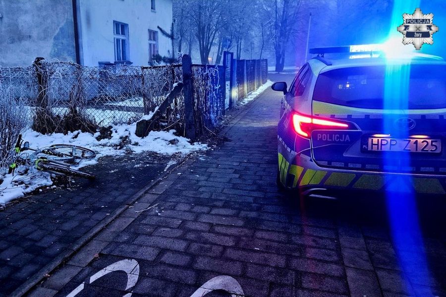 Takiej kary z pewnością się nie spodziewał! Za serię przewinień 35-letni rowerzysta zapłaci 10 500 tys. zł. Złożyły się na to trzy mandaty wystawione przez policjantów żorskiej drogówki.