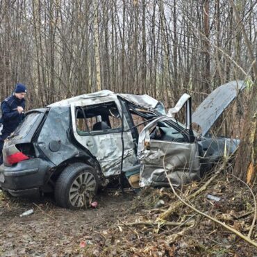 Śmiertelny wypadek w Rybniku jest powodem zamknięcia ulicy Czecha. Na miejscu pracują służby ratownicze i ekipa policyjna.