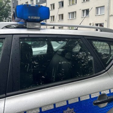 Surowa kara grozi kierowcy, który został zatrzymany z narkotykami w Żorach. Mężczyzna wpadł, bo jechał bez świateł. Wszystko zaczęło się około godziny 23.00 na ulicy Wolontariuszy.