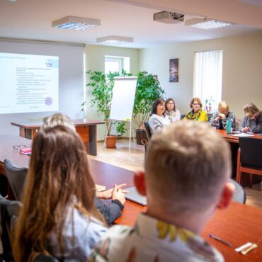 Zdobądź niezbędne kompetencje w zakresie ochrony ludności i obrony cywilnej. Sprawdź szkolenia dedykowane urzędnikom oraz mieszkańcom, aby lepiej przygotować się na sytuacje kryzysowe.