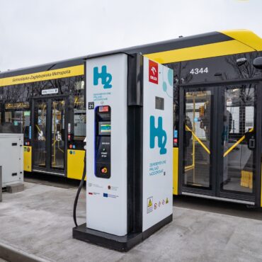 Autobusy wodorowe GZM wyjadą na ulice Katowic i Tychów. Sprawdź, jak działa nowa technologia, jakie daje korzyści i dlaczego to przyszłość komunikacji miejskiej.