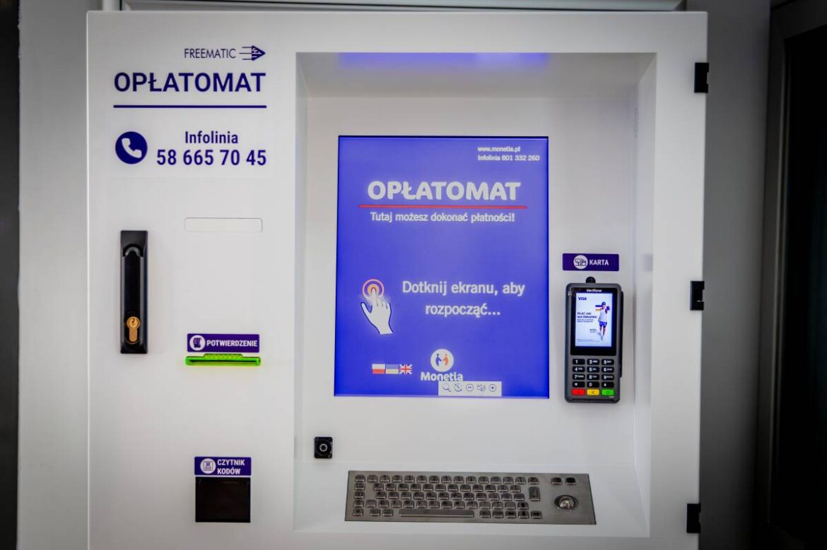 Skorzystaj z opłatomatu w Urzędzie Miasta Tychy. Płać gotówką lub kartą, załatwiaj sprawy szybciej i omijaj kolejki w urzędzie oraz Wydziale Komunikacji.