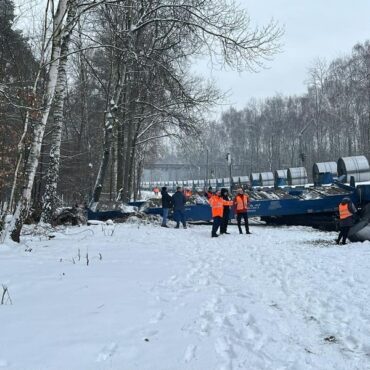 Wypadek na torach w Katowicach. Wykoleił się pociąg towarowy. Do zdarzenia doszło dziś rano w rejonie ulicy 73 Pułku Piechoty