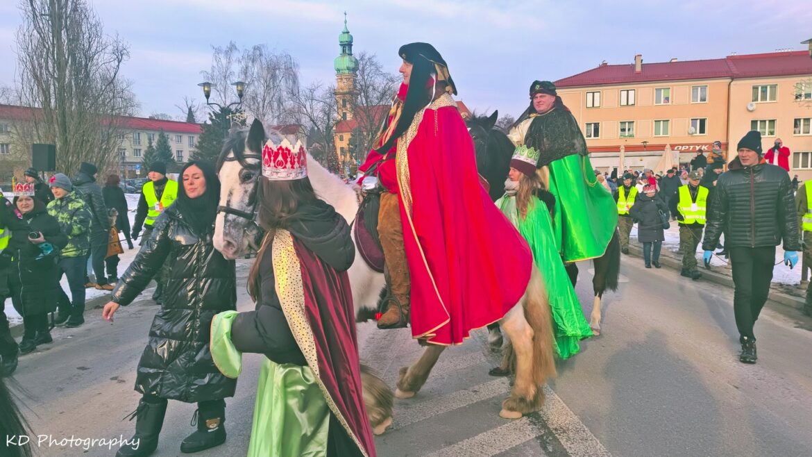Orszak Trzech Króli przeszedł przez Tychy 6 stycznia 2026r. (fot. Krzysztof Derewońko)