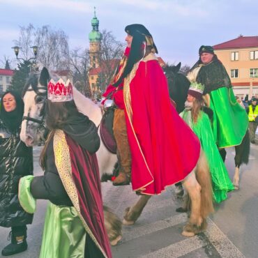 Orszak Trzech Króli przeszedł przez Tychy 6 stycznia 2026r. (fot. Krzysztof Derewońko)
