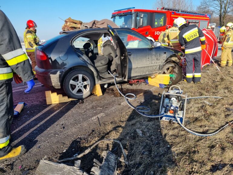 18.01.2026. Śmiertelny wypadek w Bojszowach. Zginęła kobieta (fot. 112tychy.pl)