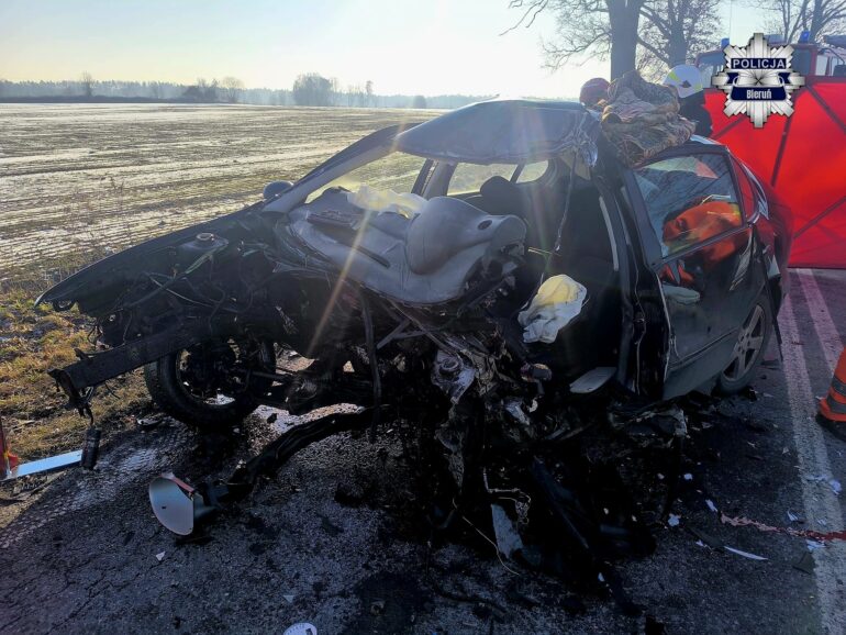 Koszmarny wypadek w Bojszowach. Kobieta za kierownicą Seata zginęła (KPP Bieruń)