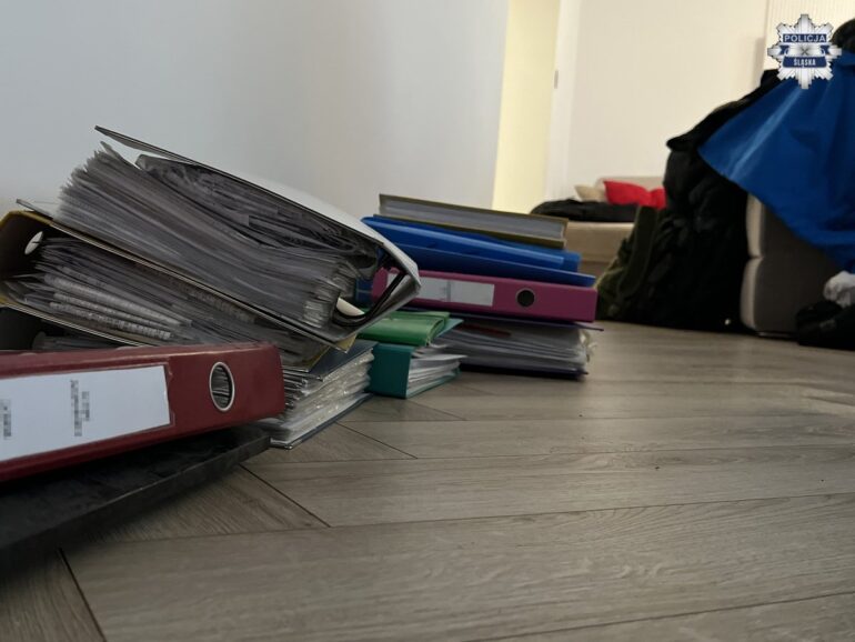 Śmieciowa mafia w rękach policji. Pseudokibice i milionowe zyski z toksycznego biznesu (fot. policja)