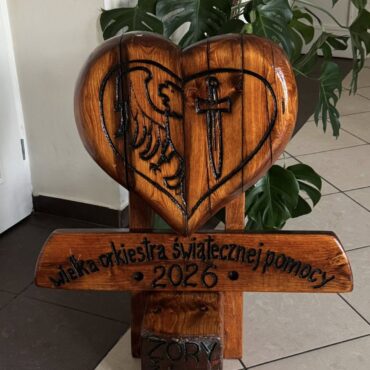 Drewniane serce przysłano do MOK Żory
