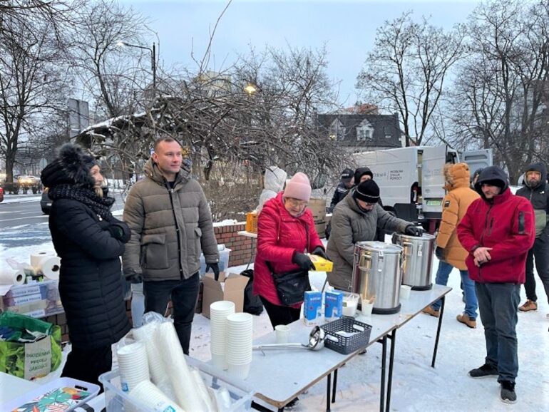 Mobilna Stacja Pomocy co czwartek na Placu Krakowskim w Gliwicach (fot. UM Gliwice)