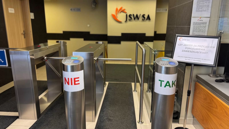 Referendum w JSW: Górnicy za zawieszeniem "14" i Barbórkami na raty (fot. JSW)
