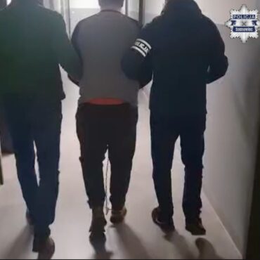 Sosnowiec: Tragedia w domu przy ulicy Zawodzie. 25-latek zabił swojego ojca. Fot. KMP Sosnowiec