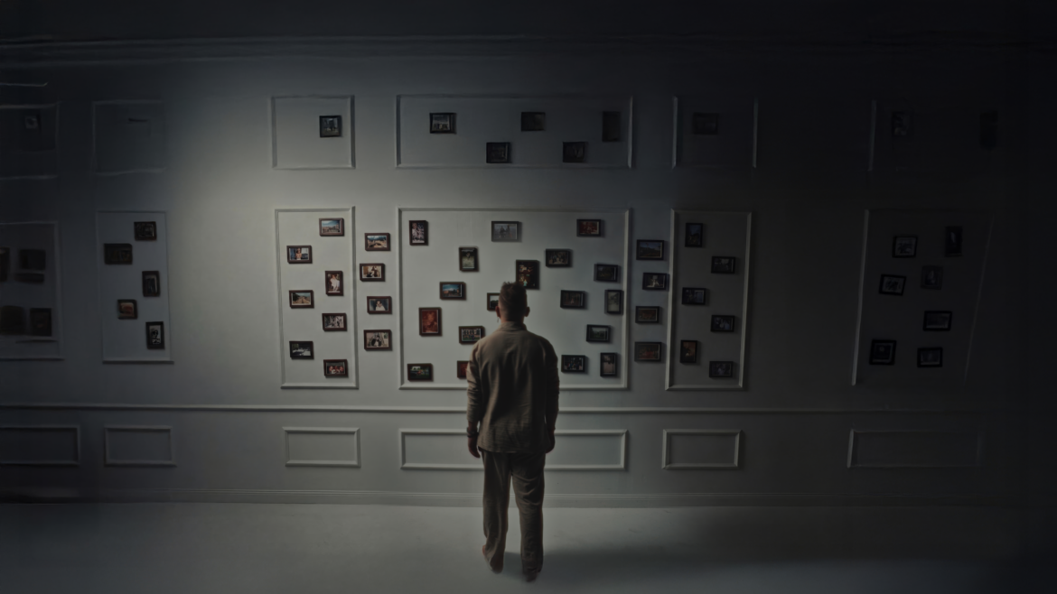 "Czarne serce" Kajetana Pinocciego to singiel, który łączy brzmienie inspirowane latami 80. z bardzo osobistą opowieścią o stracie. Teledysk powstał w Tychach, a w jego kadrach archiwalne fotografie spotykają się ze współczesnym obrazem miasta.