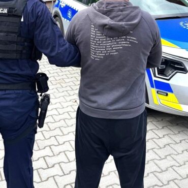 Jaworzynka: pacjent zaatakował ratowników medycznych. Grozi mu do 5 lat więzienia. Fot. Policja Śląska