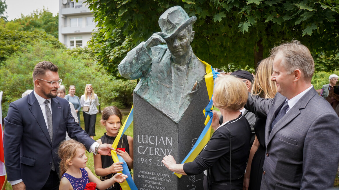 Galeria Artystyczna czeka na nowe popiersia. W tym roku na liście między innymi "Joka" i Stanisław Soyka. fot. KAW, D. Czapla