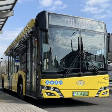 To kolejny krok w stronę nowoczesnego, cichego i zeroemisyjnego transportu w mieście! Elektryczne autobusy w Tychach wyjechały na ulice.