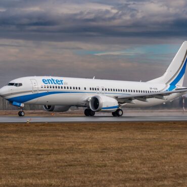 W środę, 4 marca na lotnisku w Pyrzowicach ma wylądować samolot, który przywiezie polskich turystów z Omanu. (fot. Piotr Adamczyk)