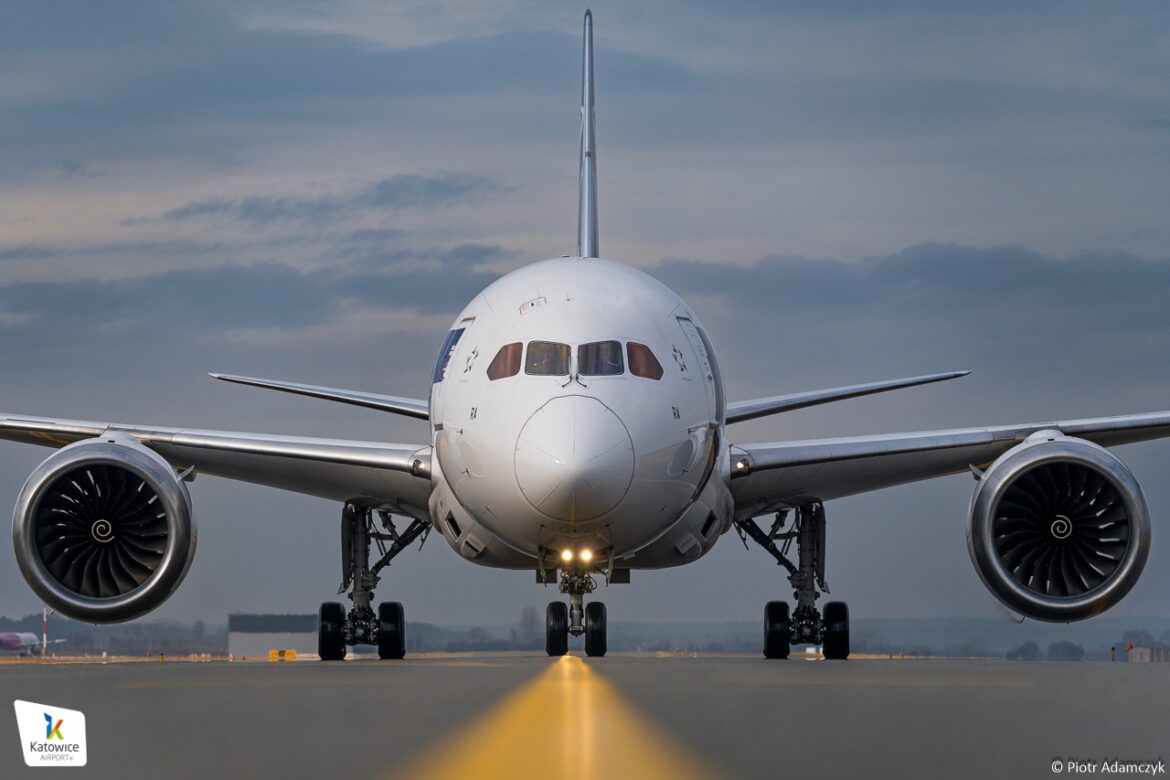 Pyrzowice: Kolejne odwołane loty przez niestabilną sytuację na Bliskim Wschodzie (fot. Piotr Adamczyk - Katowice Airport)