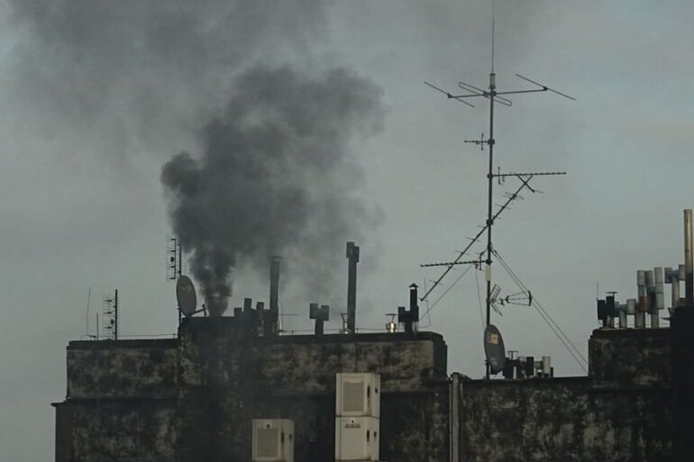 To wyjątkowa w skali kraju inicjatywa. W Siemianowicach Śląskich mieszkańcy nie chcą kopciuchów. Postanowiła wziąć sprawy czystego powietrza w swoje ręce i złożyli do prezydenta miasta wniosek. Dotyczy 12 kominów, które zatruwają okolicę.