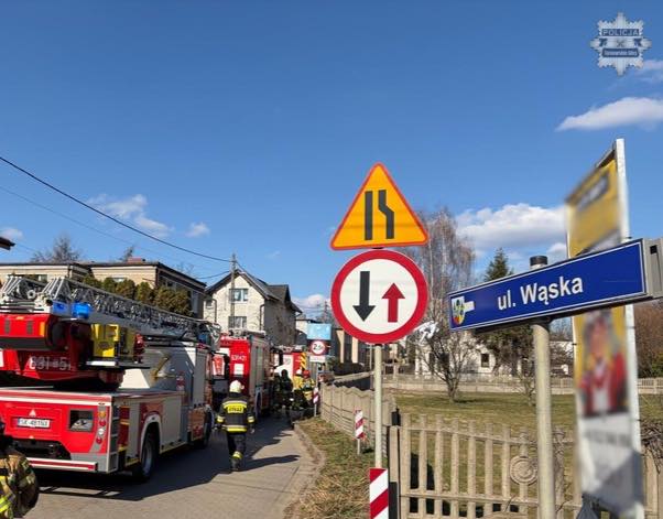 Wybuch gazu w domu jednorodzinnym. 1 osoba ranna. Fot. KPP Tarnowskie Góry