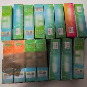 Katowiccy policjanci i funkcjonariusze Centralnego Biura Śledczego Policji, rozbili zorganizowaną grupę przestępczą. Szajka sprowadzał nielegalne e-papierosy z Chin. W tej sprawie zatrzymano 10 osób. Śledztwo nadal trwa.