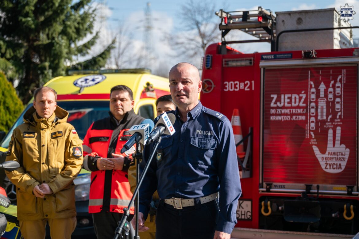 Policja i pogotowie apelują do kierowców" Korytarz życia pomaga ratować rannych!