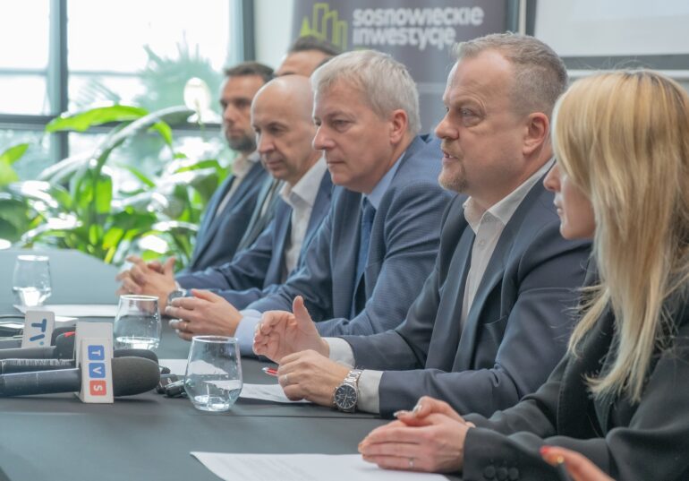 Jak zaznacza Wojciech Saługa, marszałek województwa śląskiego - inwestycja wpisuje się w rozwój nowoczesnego transportu i może zostać w przyszłości rozszerzona na inne miasta regionu, m.in. Katowice i Tychy. Fot. GZM