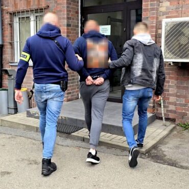 Bytom: brutalny napad na taksówkarza. 43-latek zatrzymany, grozi mu do 15 lat więzienia. Fot. KMP Bytom