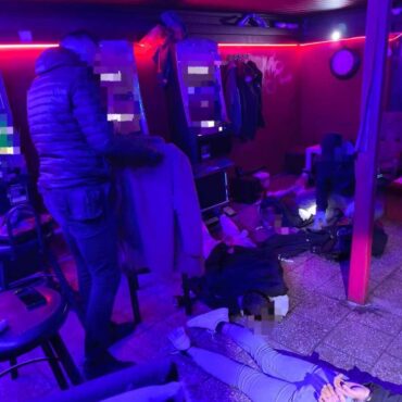 Nalot na nielegalny hazard w Rybniku! Automaty, narkotyki i osoby poszukiwane. Fot. Policja Rybnik