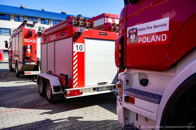 W województwie śląskim rozpoczęły się ogólnopolskie ćwiczenia „Bażoły 2026”, które sprawdzą przygotowanie służb do walki z powodzią. W działaniach bierze udział nawet 300 ratowników i blisko 100 pojazdów