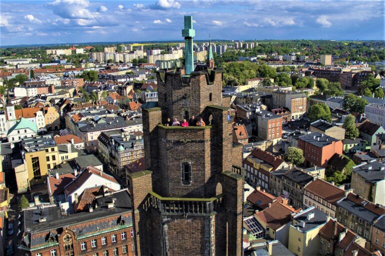 Wieża widokowa kościoła pw. Wszystkich Świętych w Gliwicach od 1 maja znów będzie otwarta dla zwiedzających. Fot. Marcin Baranowski/UM Gliwice