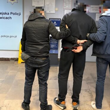 Katowice: Uprowadził spod galerii handlowej młodą kobietę. Kazał jej jechać do lasu! Fot. KMP Katowice