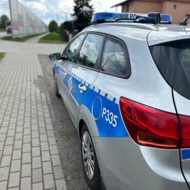 Pijany 19-latek wiózł nietrzeźwe nastolatki! Szokujące ustalenia policji w Żorach. Fot. KMP Żory