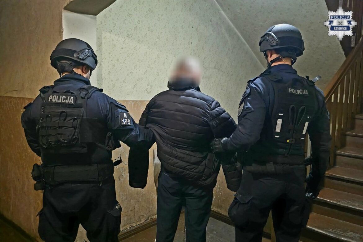Dźgnął szwagra nożem! Szybka akcja policji w Katowicach i  natychmiastowe zatrzymanie. Fot. KMP Katowice