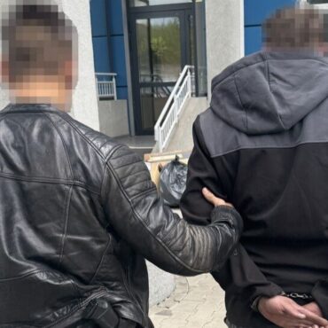 Poszukiwany dwoma listami gończymi zatrzymany w Chorzowie. „Łowcy głów” dopadli 35-latka. Fot. Policja