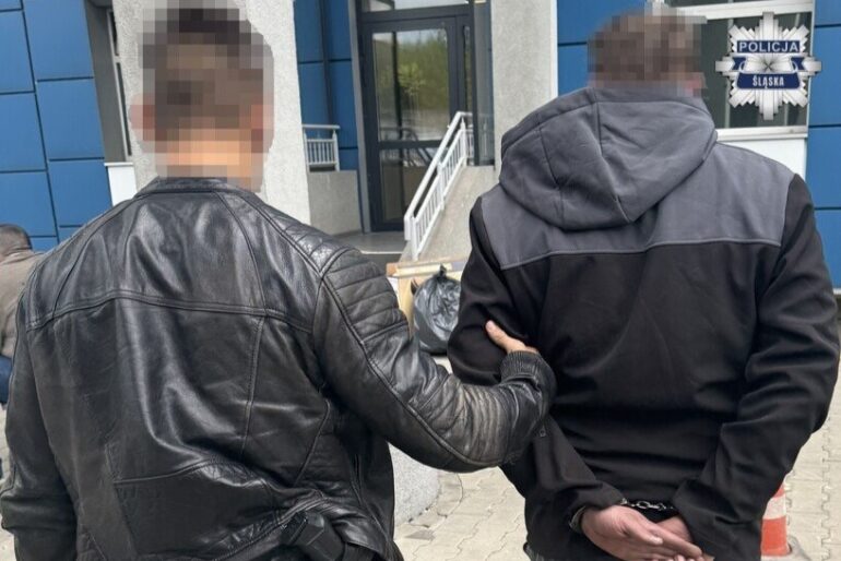 Poszukiwany dwoma listami gończymi zatrzymany w Chorzowie. „Łowcy głów” dopadli 35-latka. Fot. Policja