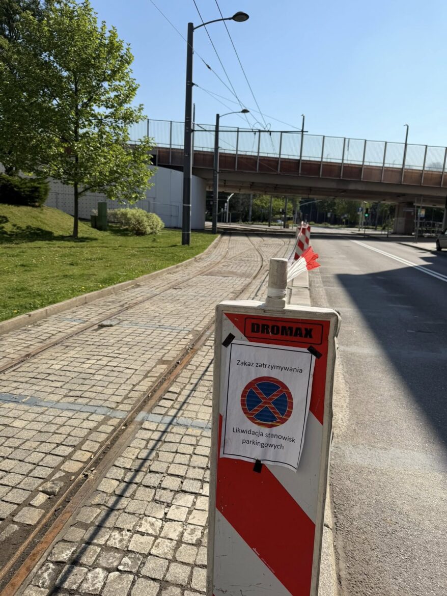 Chorzów: Przywrócono częściowo ruch samochodów pod estakadą. Fot. Marcin Michalik/facebook