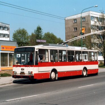 Miłośnicy komunikacji miejskiej i mieszkańcy Tychów będą mieli okazję zobaczyć wyjątkowy powrót historycznego pojazdu. Już 31 maja na ulice miasta wyjedzie odnowiony trolejbus Škoda 14TrM. Z tej okazji uruchomiona zostanie specjalna, bezpłatna linia nr 14.