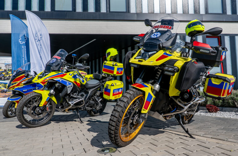 Nowe przepisy formalnie włączają motoambulanse do systemu ratownictwa. Fot. ŚUW