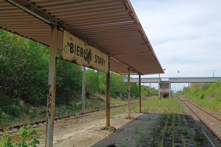 Dobre informacje dla pasażerów przekazała właśnie Spółka PKP PLK.  Szykuje się ważna inwestycja. To nowe połączenie na trasie Tychy - Bieruń. 