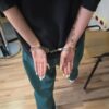 Zwabili nastolatka do lasu. Tam dręczyli i pobili