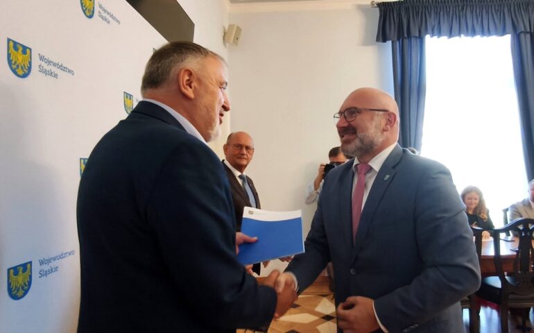Droga Rzeczyce – Ligota Łabędzka do remontu. Powiat Gliwicki pozyskał ponad 500 tys. zł dofinansowania. Fot. Powiat Gliwice