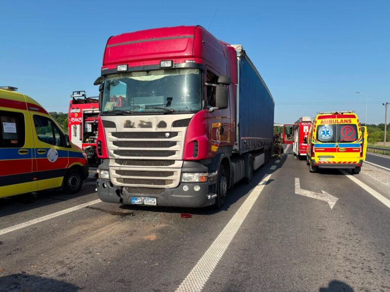 Paraliż na DK 94. Karambol 5 pojazdów - droga na Tarnowskie Góry zablokowana! Fot. KMP Gliwice