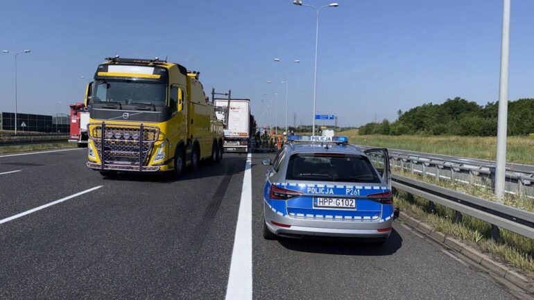 Śmiertelny wypadek na A4 w Gliwicach. Zderzyły się 4 ciężarówki, jest ogromny korek. Fot. KMP Gliwice