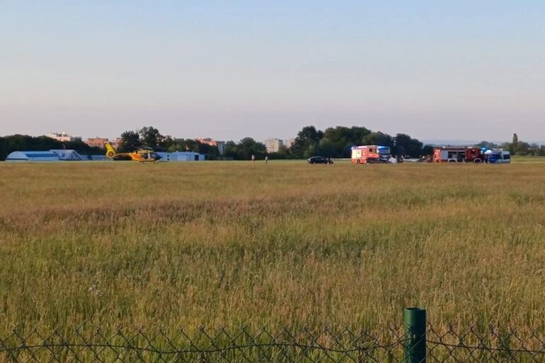 Do tragicznego w skutkach zdarzenia doszło w poniedziałek, 8 czerwca, na lotnisku w Bielsku-Białej Aleksandrowicach. Wypadek szybowca zdarzył się tuż po starcie - zginęła młoda kobieta.