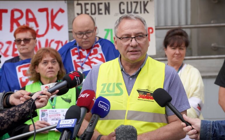 Na razie ostrzegawczy. Strajk w ZUS. Na 2 godziny stanął min. oddział w Chrzowie. Fot. Śląsko - Dąbrowska Solidarność