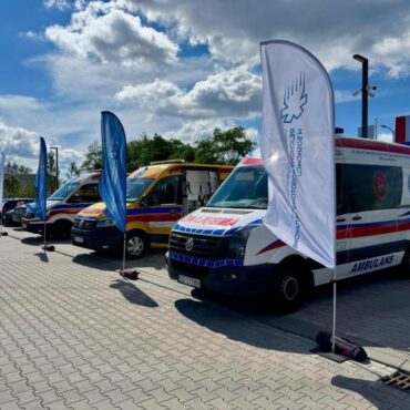 Pogotowie Ratunkowe w Sosnowcu przekazało 4 ambulanse. Fot. slaskie.pl